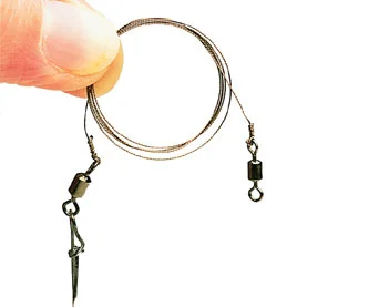6. Now lock a snap link swivel to the other end of wire using steps 2 to 5 to complete the trace.