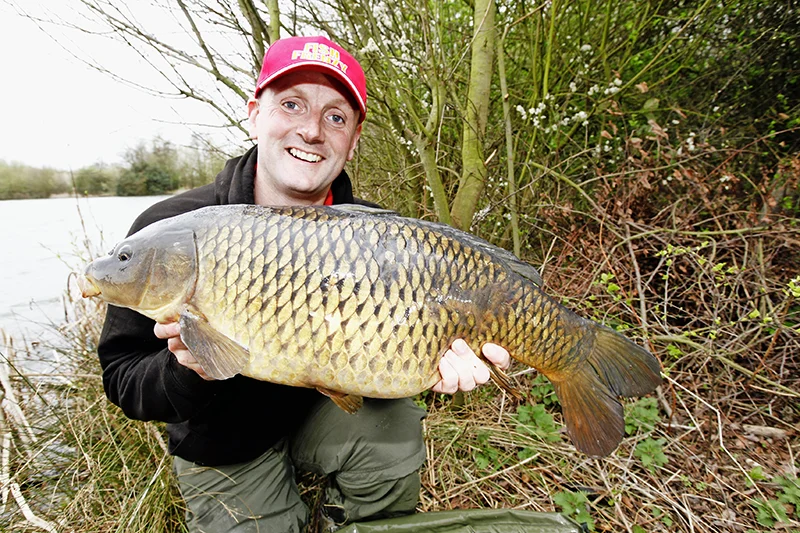 Paul Garners easy 10 minute rolled bread carp hookbait! — Angling Times