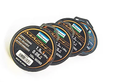 Mono Taking in famous names such as Maxima and Bayer Perlon, nylon monofilament is available stretched or unstretched. When pulled hard, mono has some ‘give’ in it, useful when striking hard or playing fish. In a range of breaking strains and diameters, mono is used for mainlines and hooklengths.