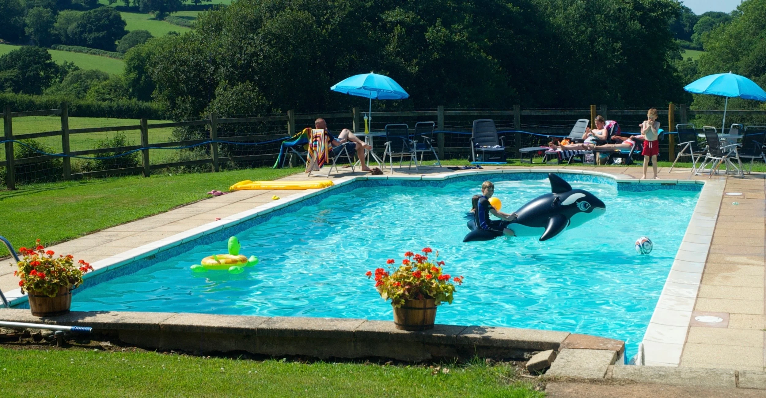 South Farm Holiday Cottages And Fishery Angling Times