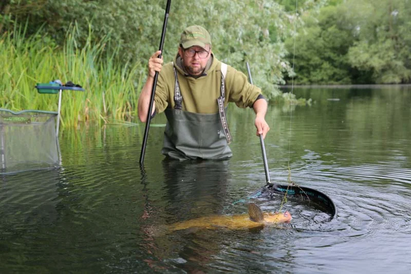 MIDDY SPOOKY LAY FLAT IN LINE CARP CONTROLLER