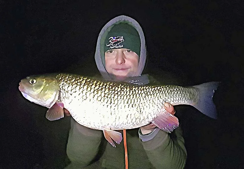 Brett Longthorne 7lb 5oz chub.jpg