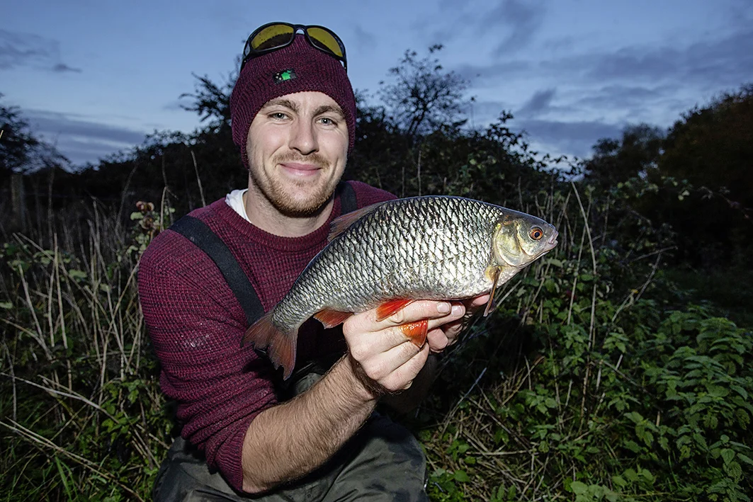 RiverRoach2lb1oz.jpg