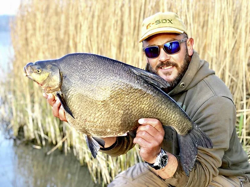 Simon Ashton 11lb 3oz bream.jpg