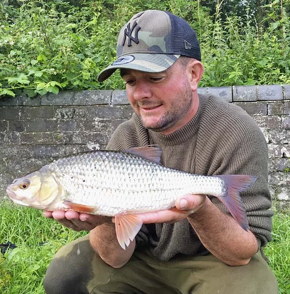 Michael Broome 2lb canal roach.jpg
