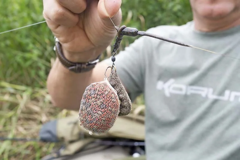 Clipping on the bag.jpg