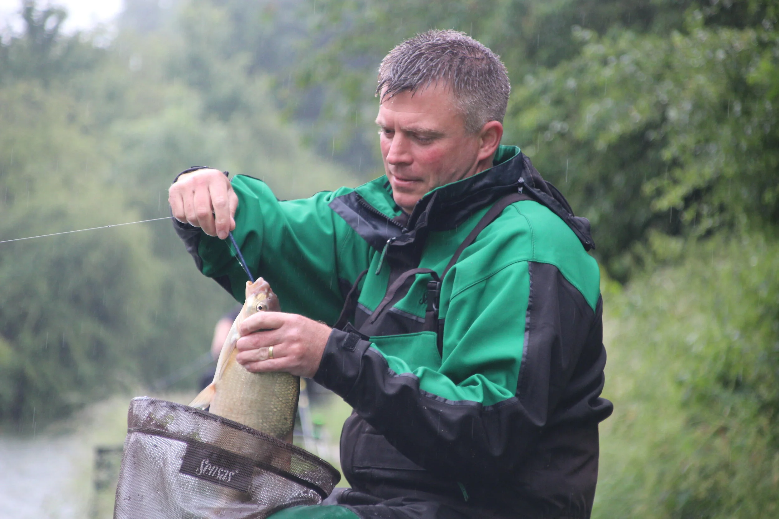 Canal Fishing Tips Target the wides for canal bream with Alan