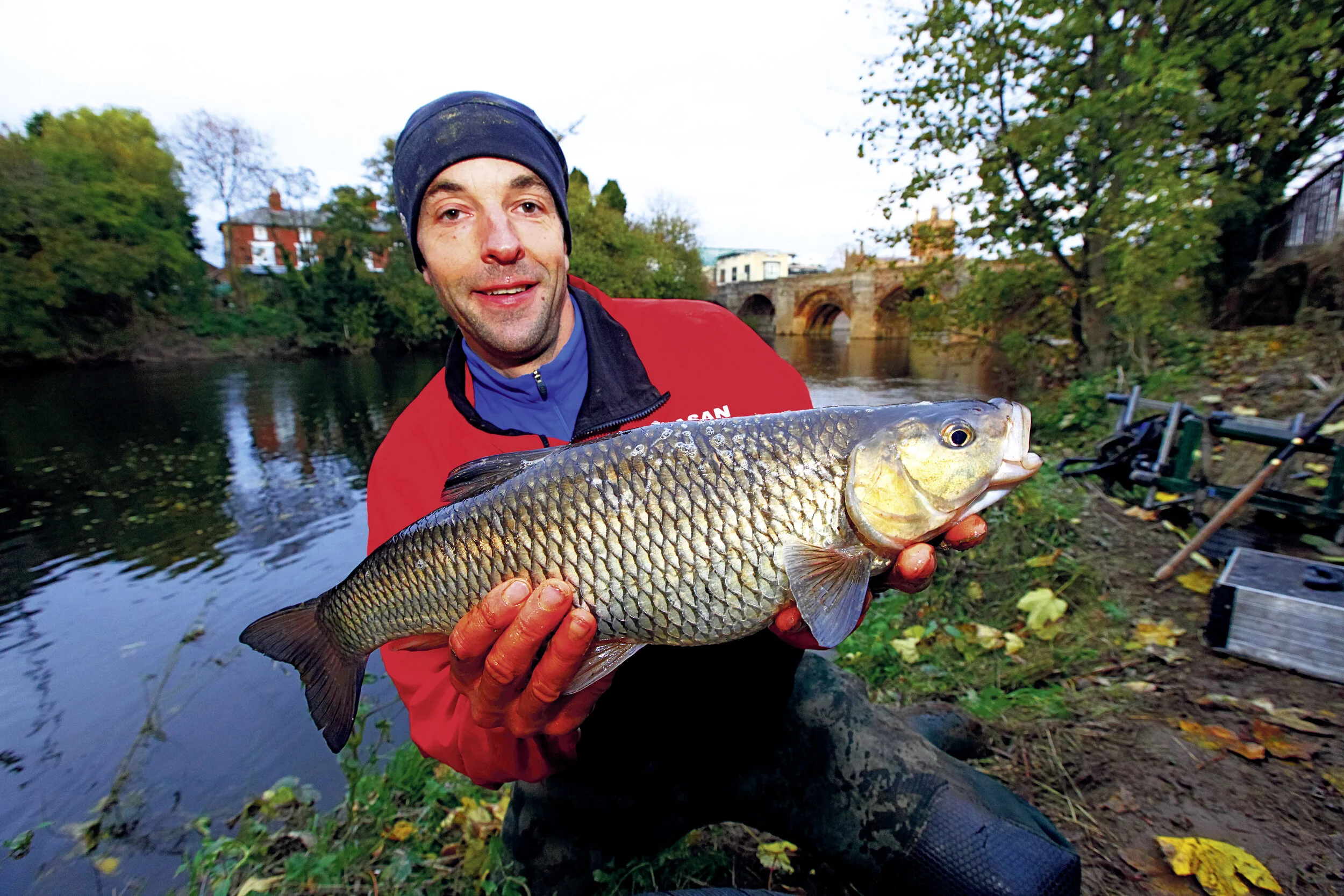 River Fishing Tips | Running or fixed feeder for chub? - Hadrian