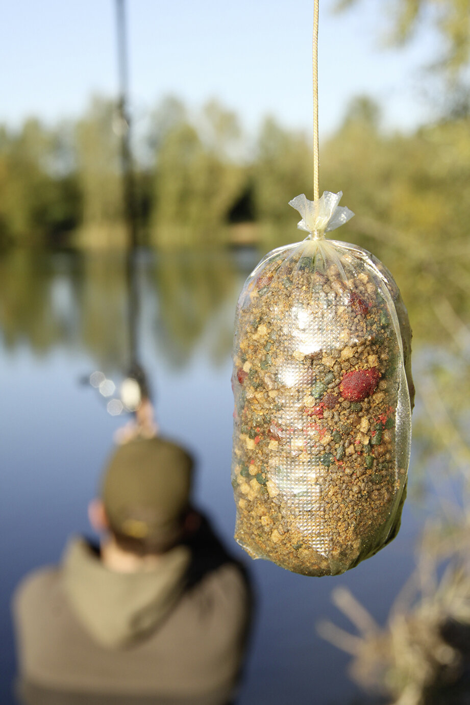 Carp Fishing Tips  Solid PVA bags vs mesh - Lewis Read — Angling