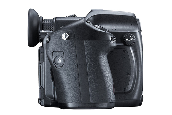 Pentax 645z side.jpg