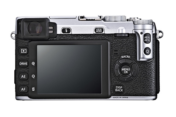 X-E1_silver_back_P71.jpg