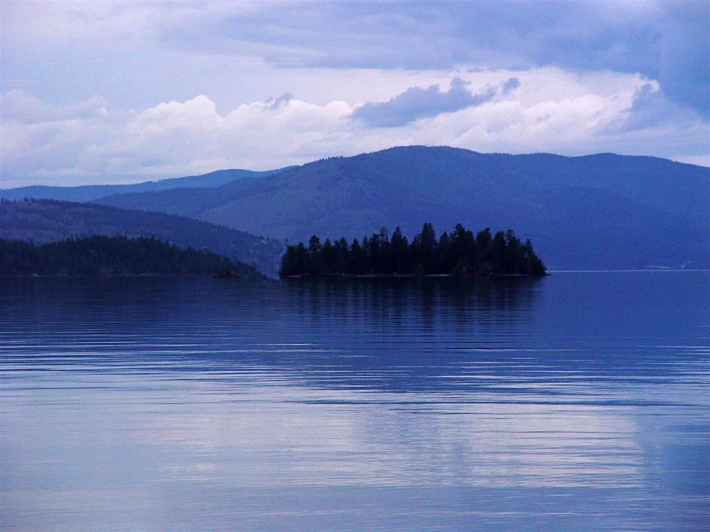 rivers_and_lakes_wallpaper_10.jpg