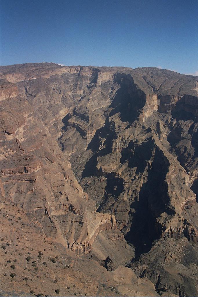 Jebel%20Shams%20Omans%20highest%20peak%20by%20Ian%20and%20Wendy%20Sewell.jpg