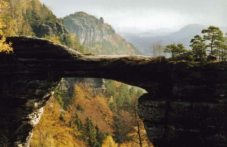 Prav-icka%20brana%20-%20Closer%20View%20-%20North%20Bohemia.jpg