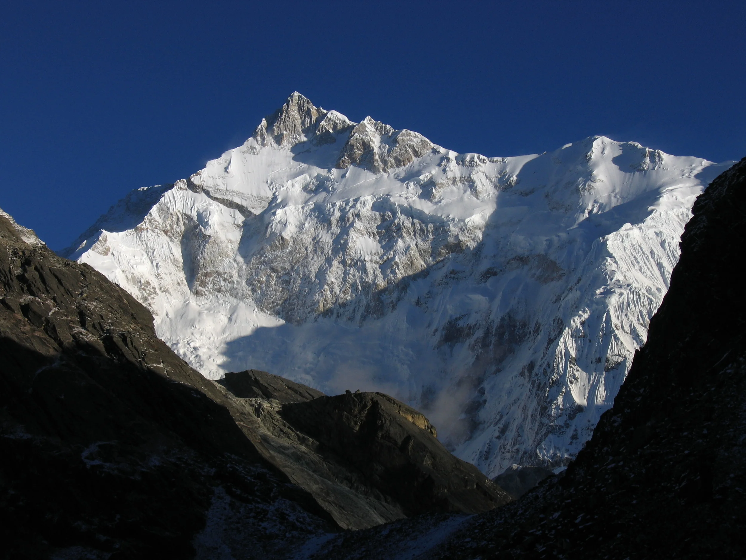 The%20East%20Face%20of%20Kangchenjunga%20by%20Ashinpt%20%20.jpg