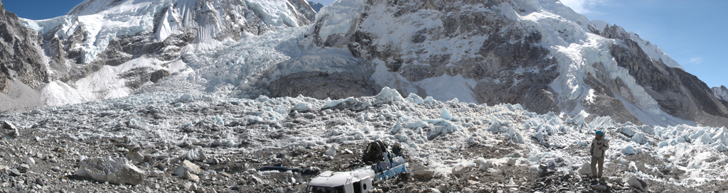 View%20towards%20the%20Khumbu%20icefall%20from%20Everest%20Base%20Camp,%20by%20Nuno%20Nogueira.jpg