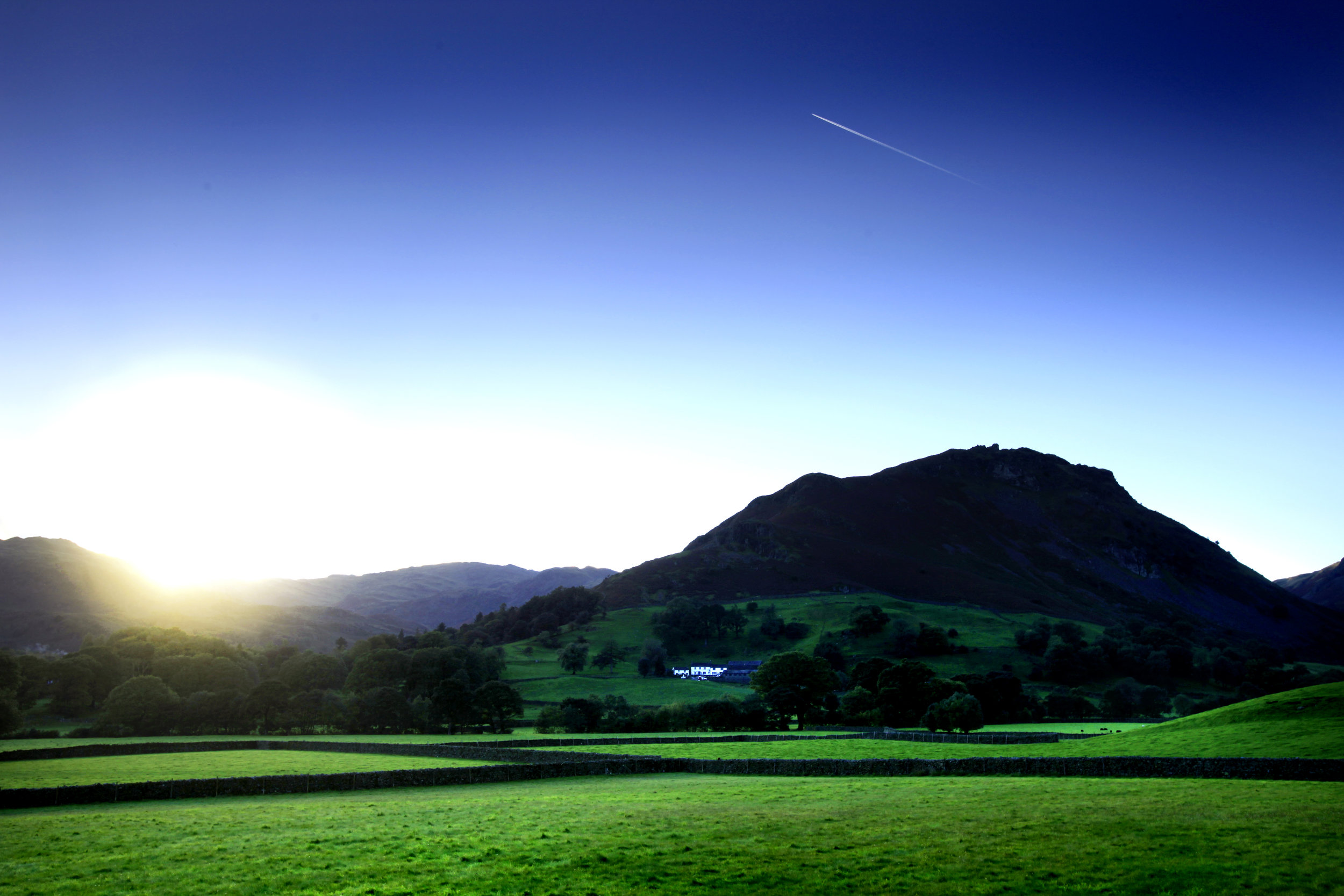 Helm Crag from the A591 near Grasmere. Only the last 7 metres are frightening! Photo : Tom Bailey / Trail Magazine
