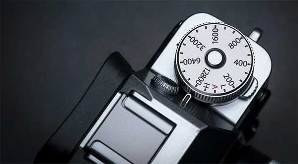 Shoot in low-light scenes high ISOs The X-T2 sports a native ISO of 200-12,800, and can be expanded to a staggering 100-51,200 using the dial on the top.