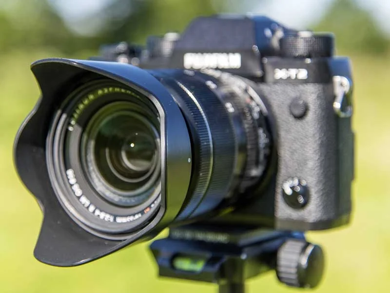 4-tip-13-Lens-hood.jpg