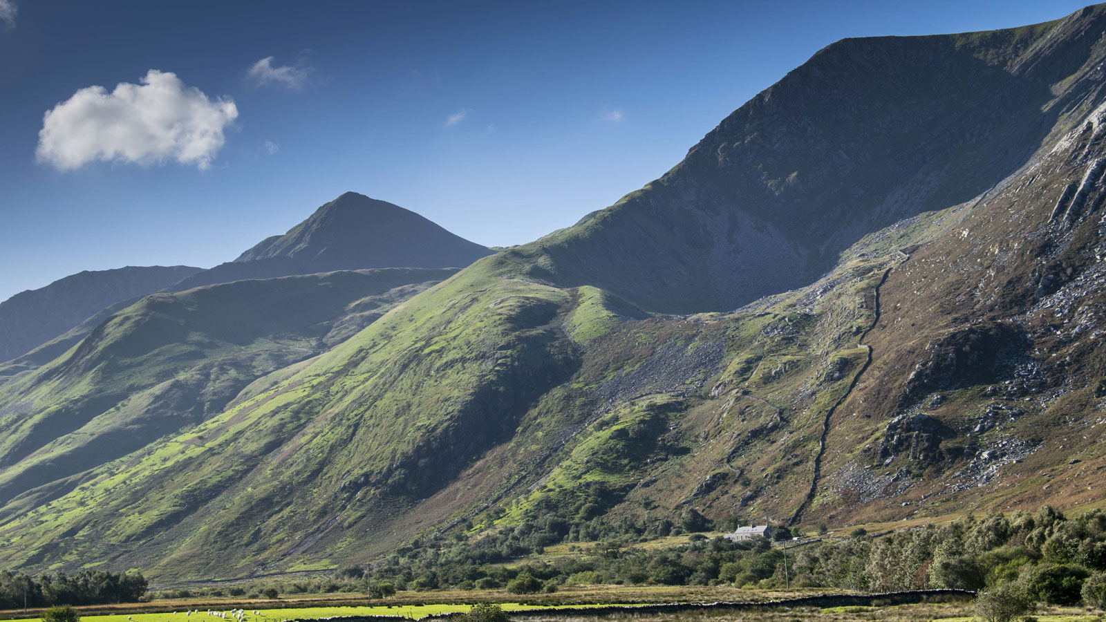 snowdonia-mountain-hostel.jpg