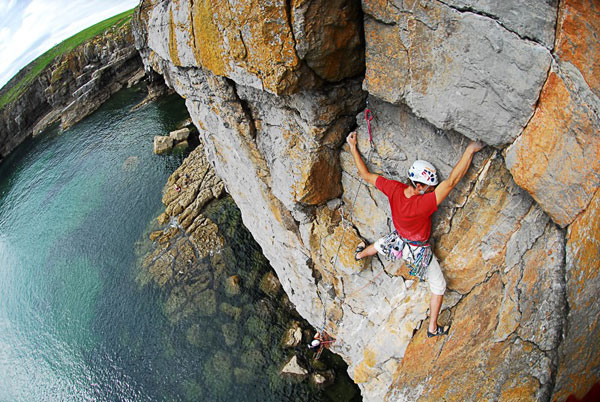 Sea-cliff climbing in Pembrokeshire. Photo: Alex Messenger.