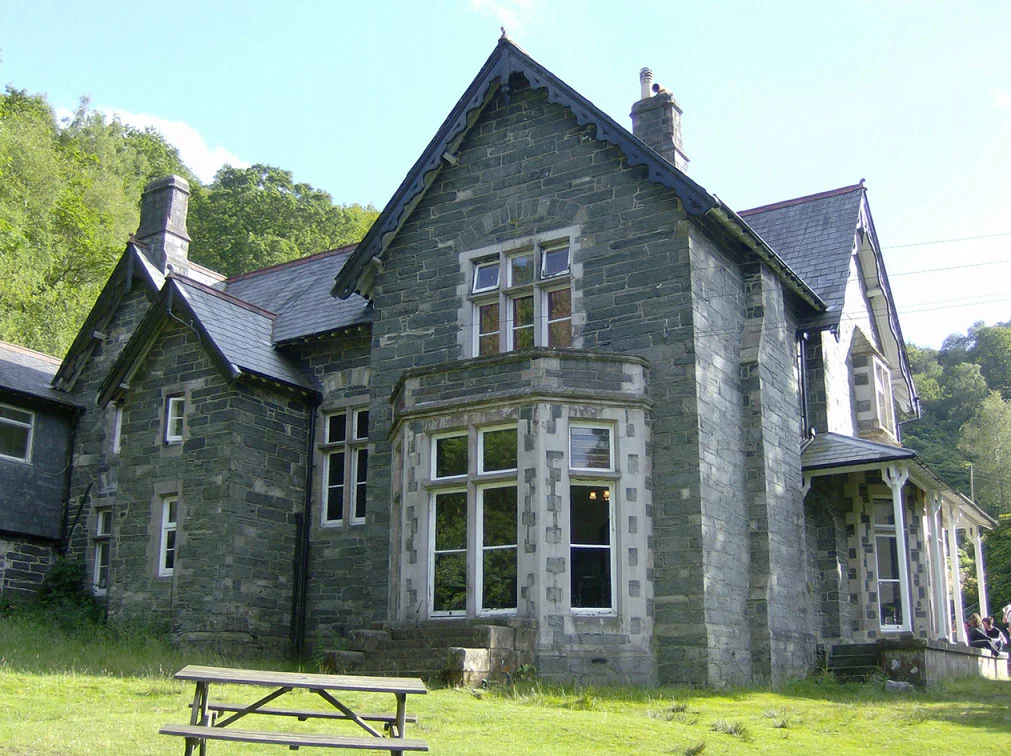 YHA-Snowdon-Bryn-Gwynant.jpg