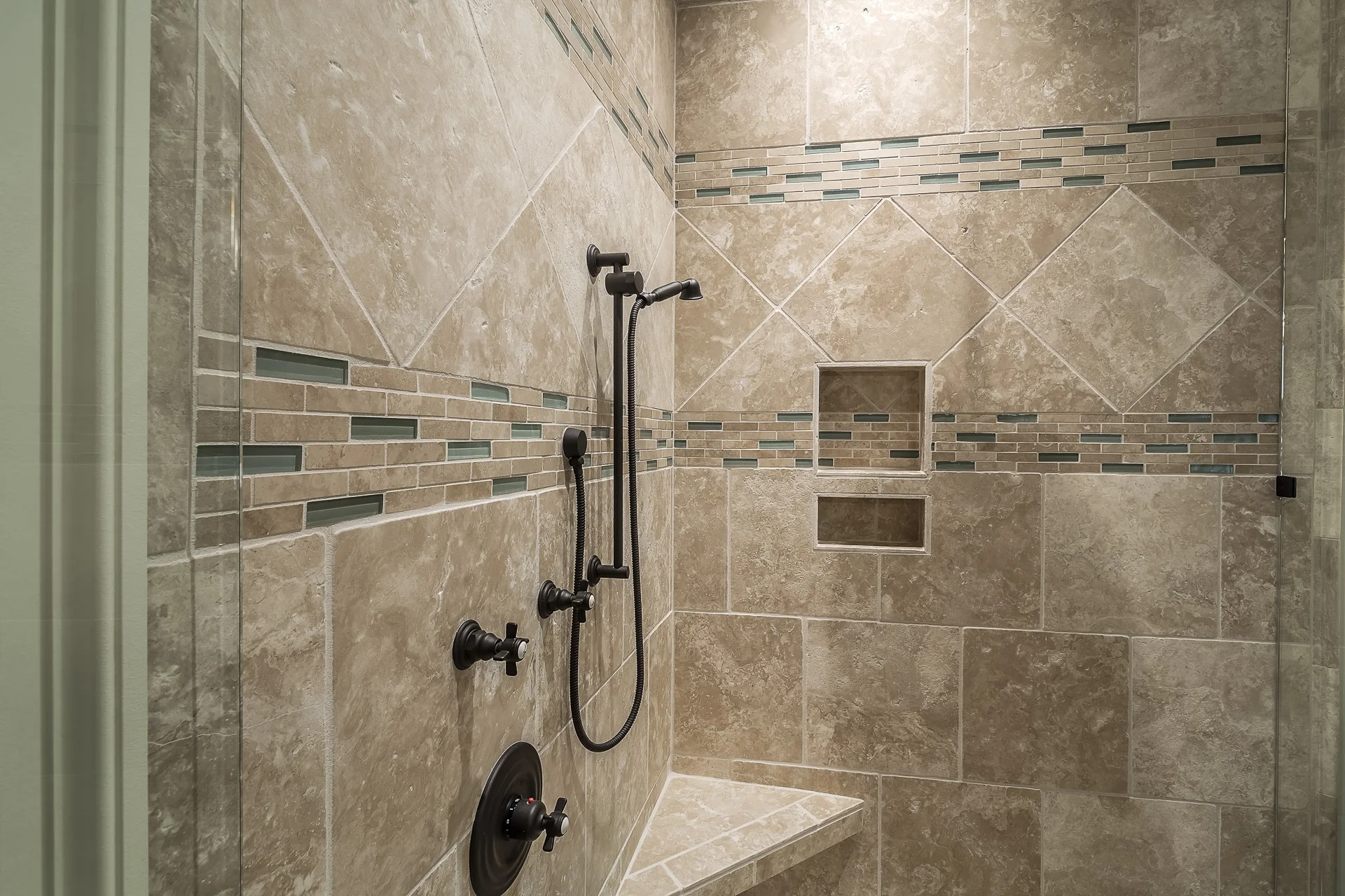 shower-389273.jpg