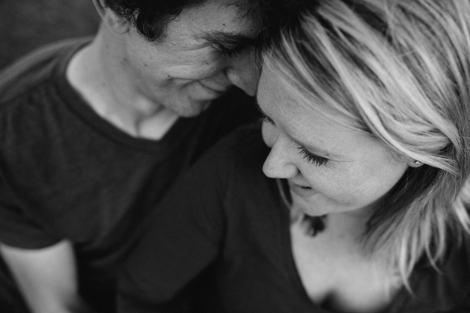 husband and pregnant wife embrace - Stouffville Maternity photographer