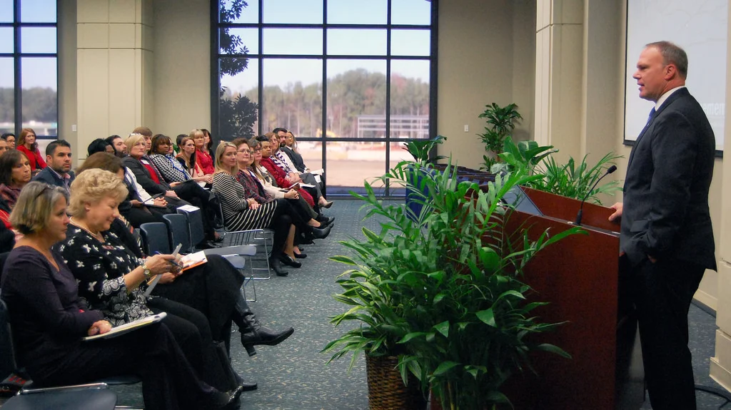 Thornton addressing Management Academy graduates.jpeg