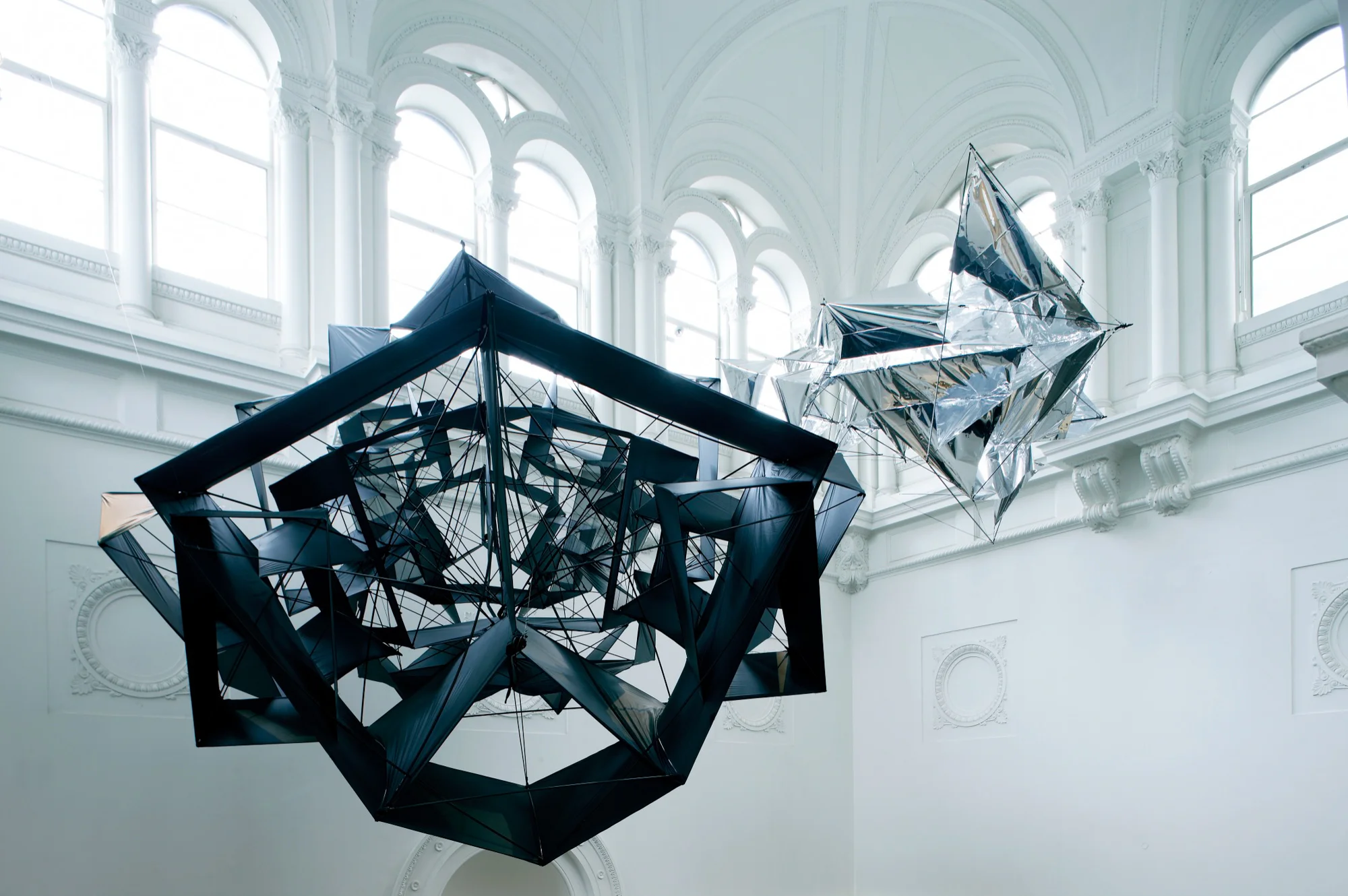 Kind, Wise and Loving Mylar and carbon fibre 230 x 200 x 335cm The Opposite of All Those Things Ripstop fabric and carbon fibre 263 x 330 x 440cm Installation: Mythologies , Haunch of Venison, London, 2009 Photos: Peter Mallet