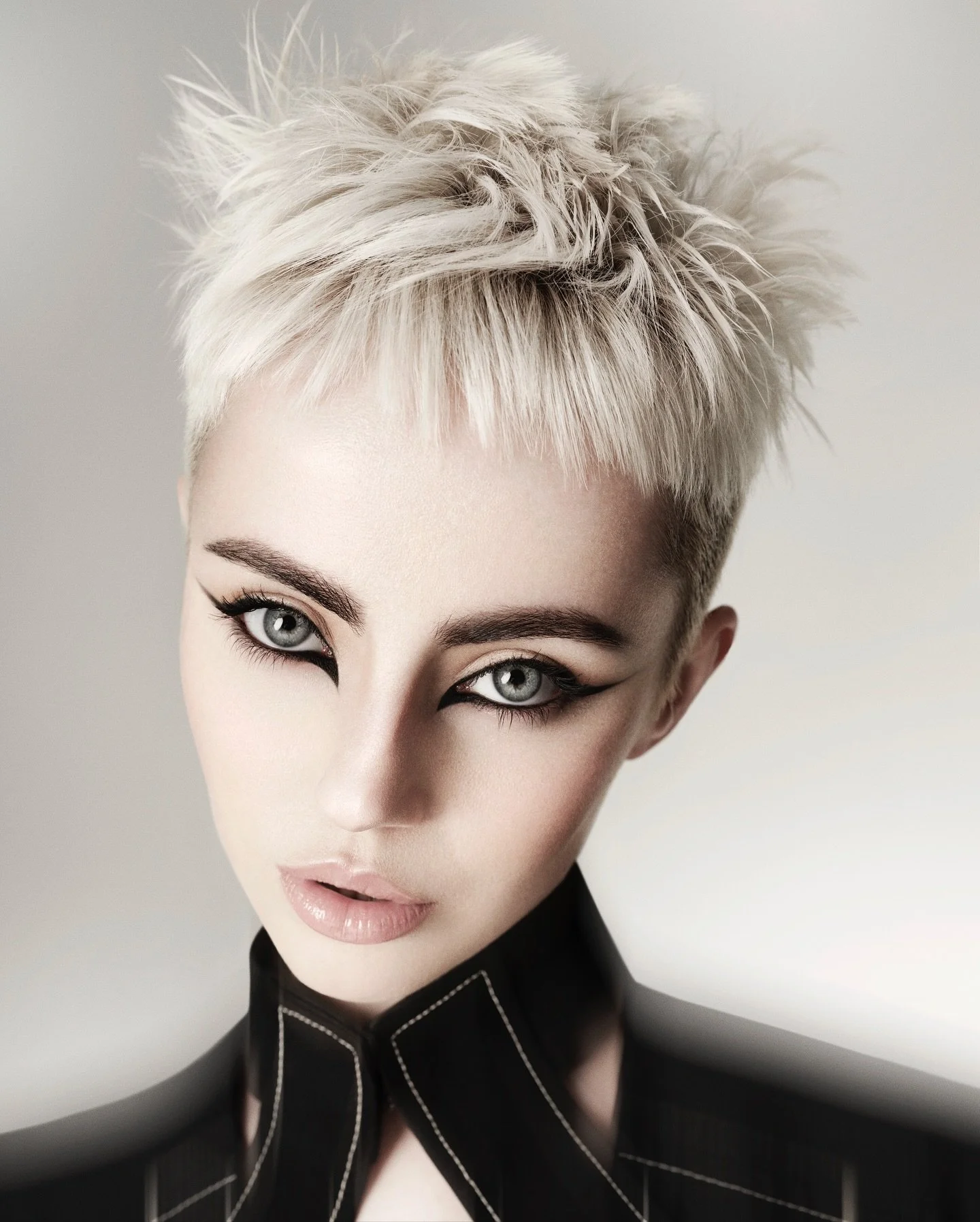 { VANTA } with Emma Simmons 

Hair: @emmasimmonshair 
Photography: @richmilesphoto 
Make Up: @laurenmathismua 
Styling: @borna_prikaski 

&mdash;

&ldquo;VANTA is where shadow meets structure. Inspired by the blackest black, each look plays with cont