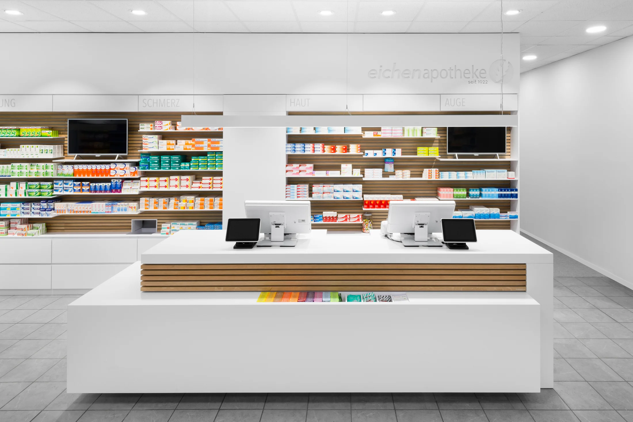 EIchen_Apotheke_Lokstedt_01.jpg