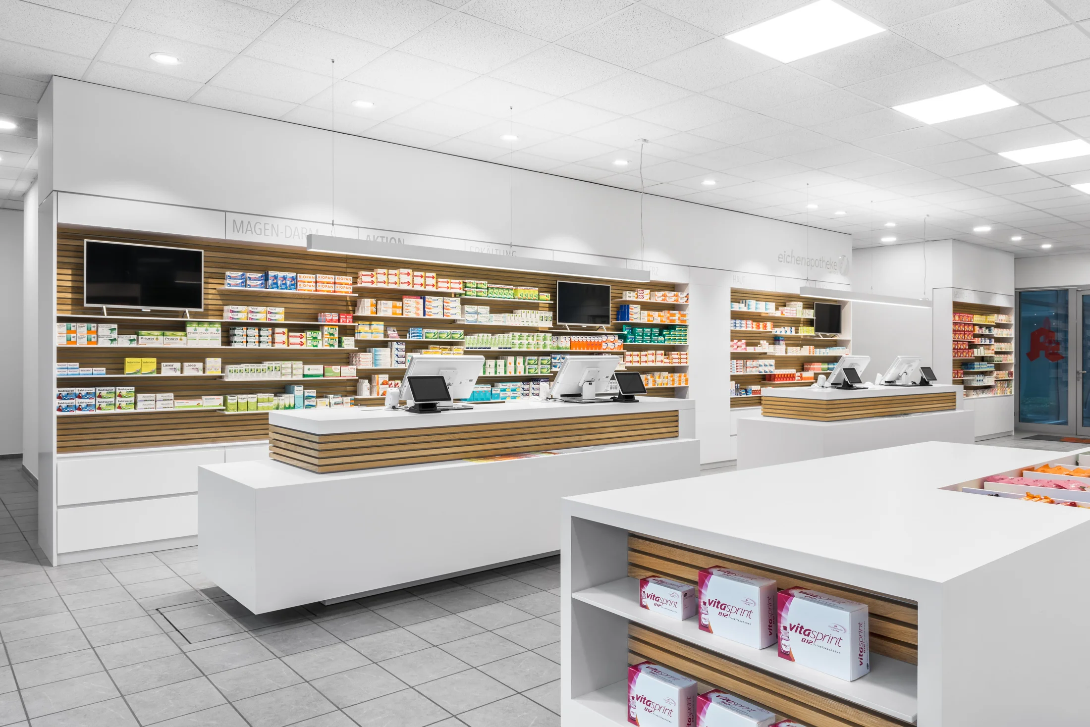 EIchen_Apotheke_Lokstedt_02.jpg