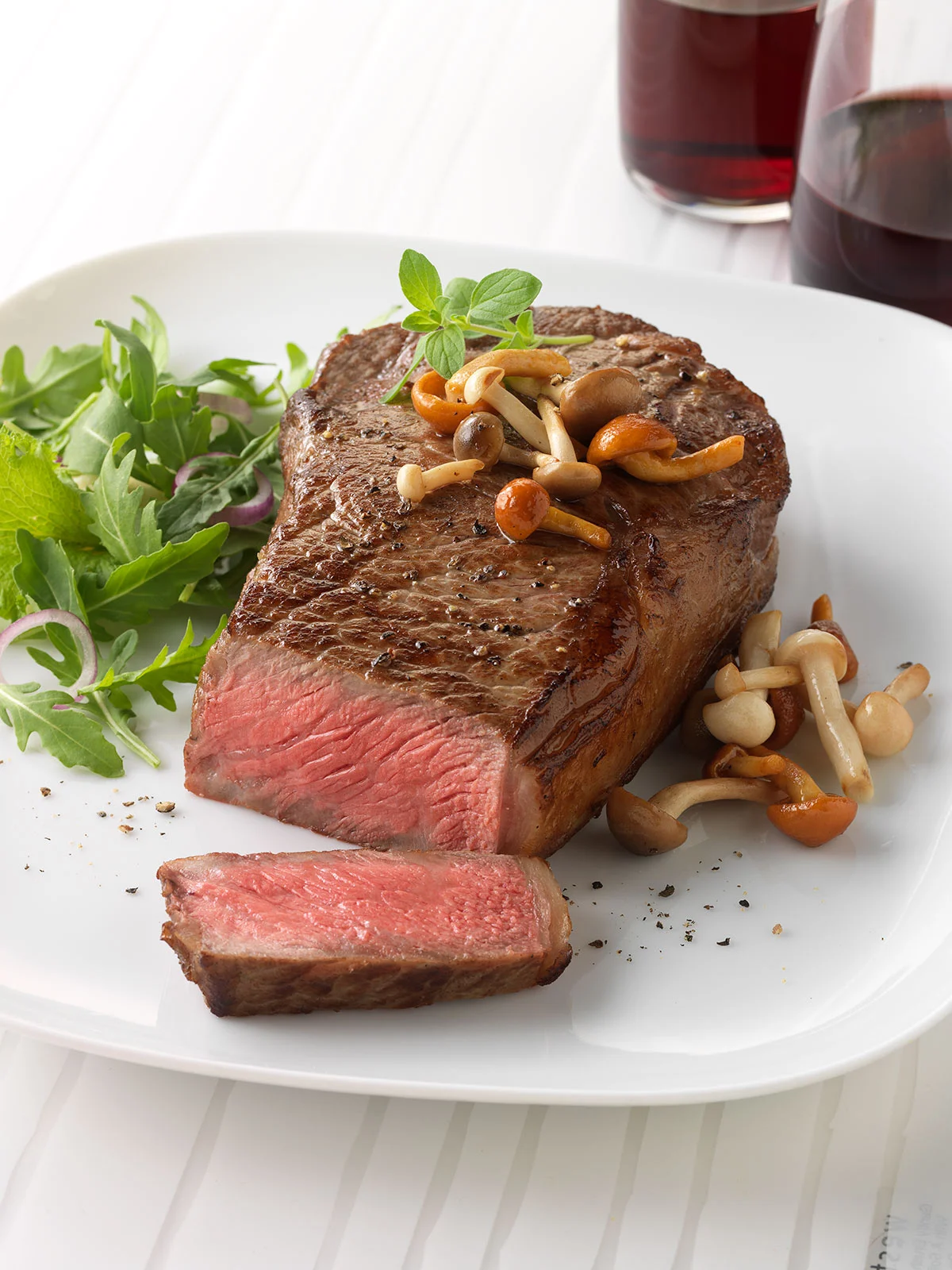 strip-steak-with-mushroom-garnish_cut-copy.jpg