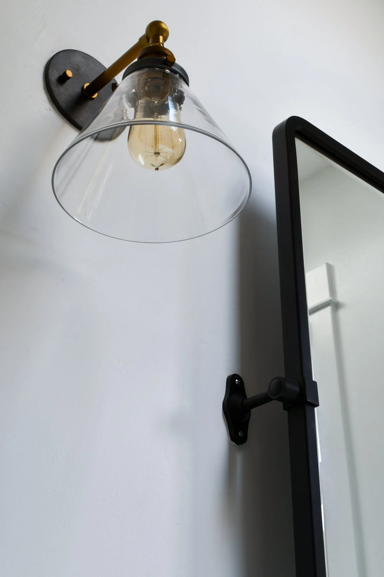 turowski-light-fixture-2.jpg