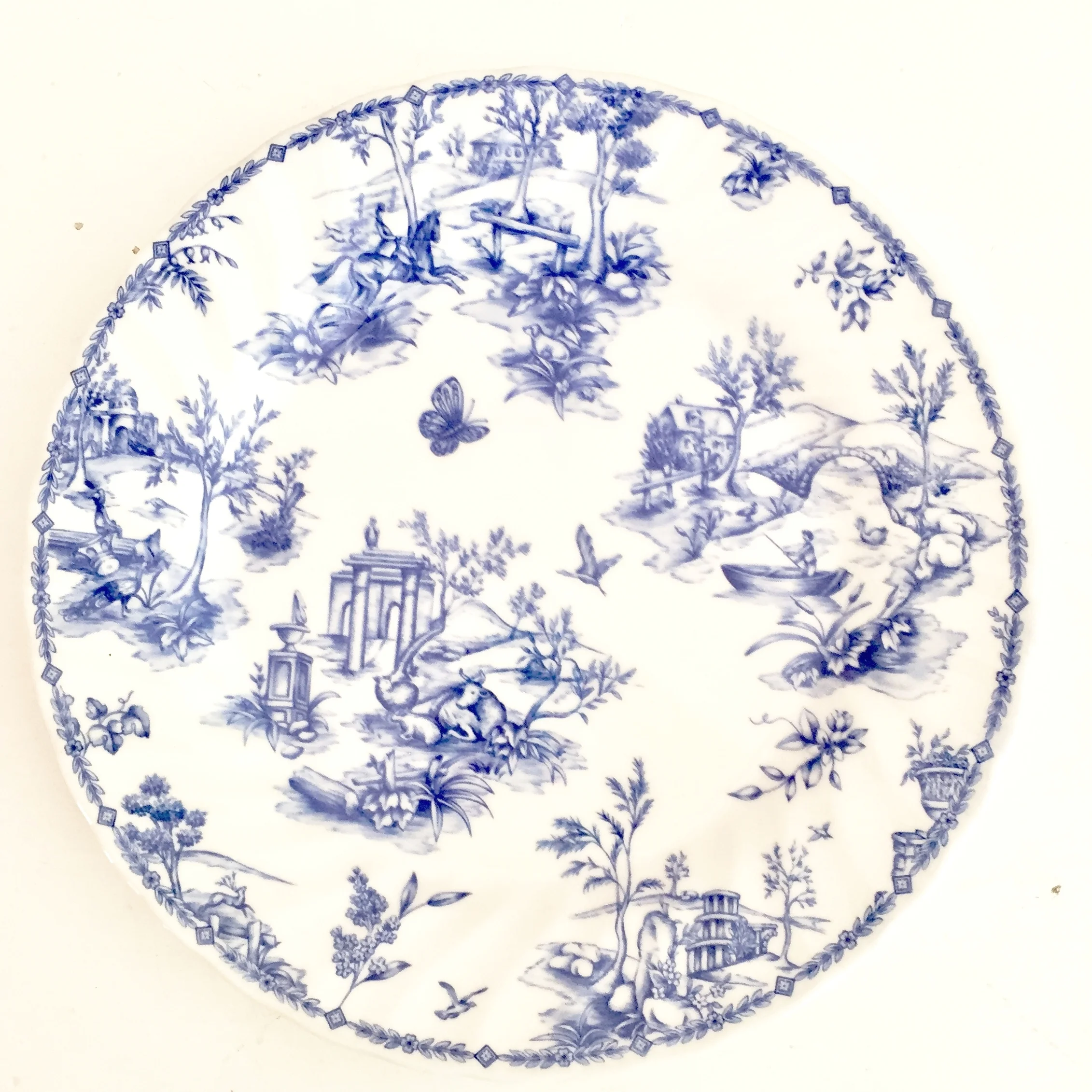 BLUE AND WHITE CHELSEA TOILE DINNER PLATES