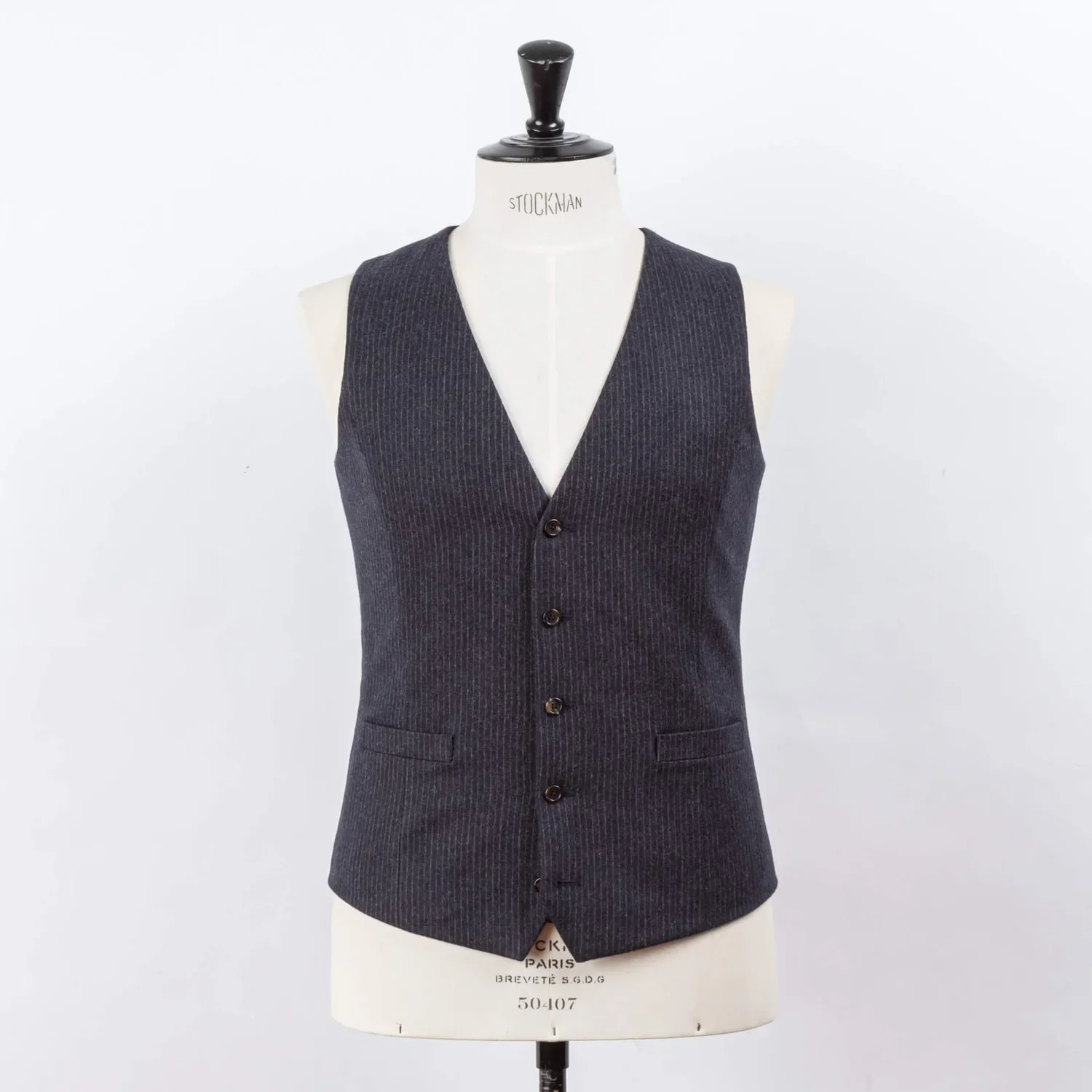 Single-breasted heren gilet in donkerblauw krijtstreep vintage stof – bestuursvest op maat