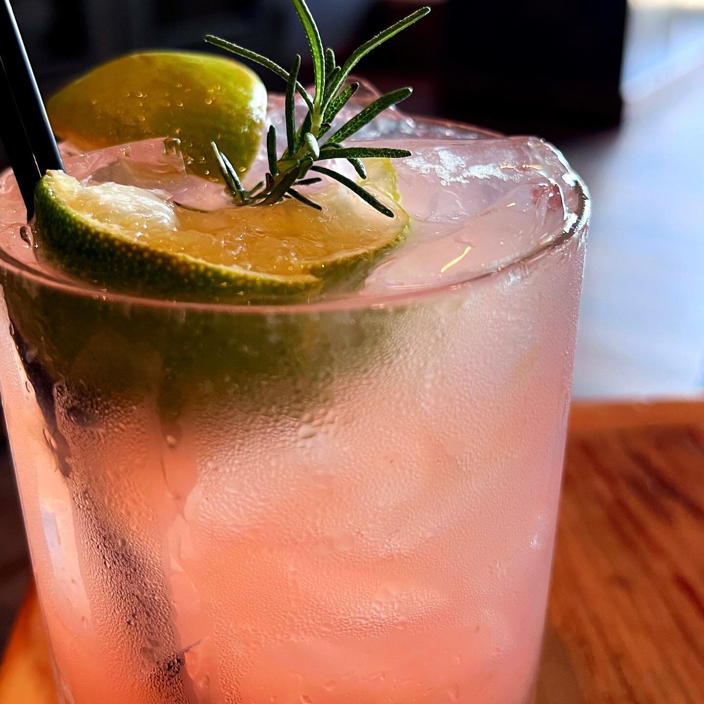 Rosemary Greyhound&hellip;perfect for lunch!

Vodka, grapefruit juice, rosemary simple syrup, and lime juice