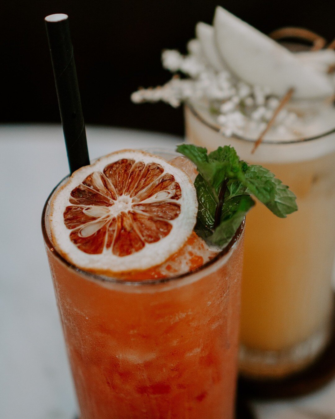 Sophisticated Saturday Refresher...

Recreate at home with blood orange juice, 
📷  #polinakuzovkova