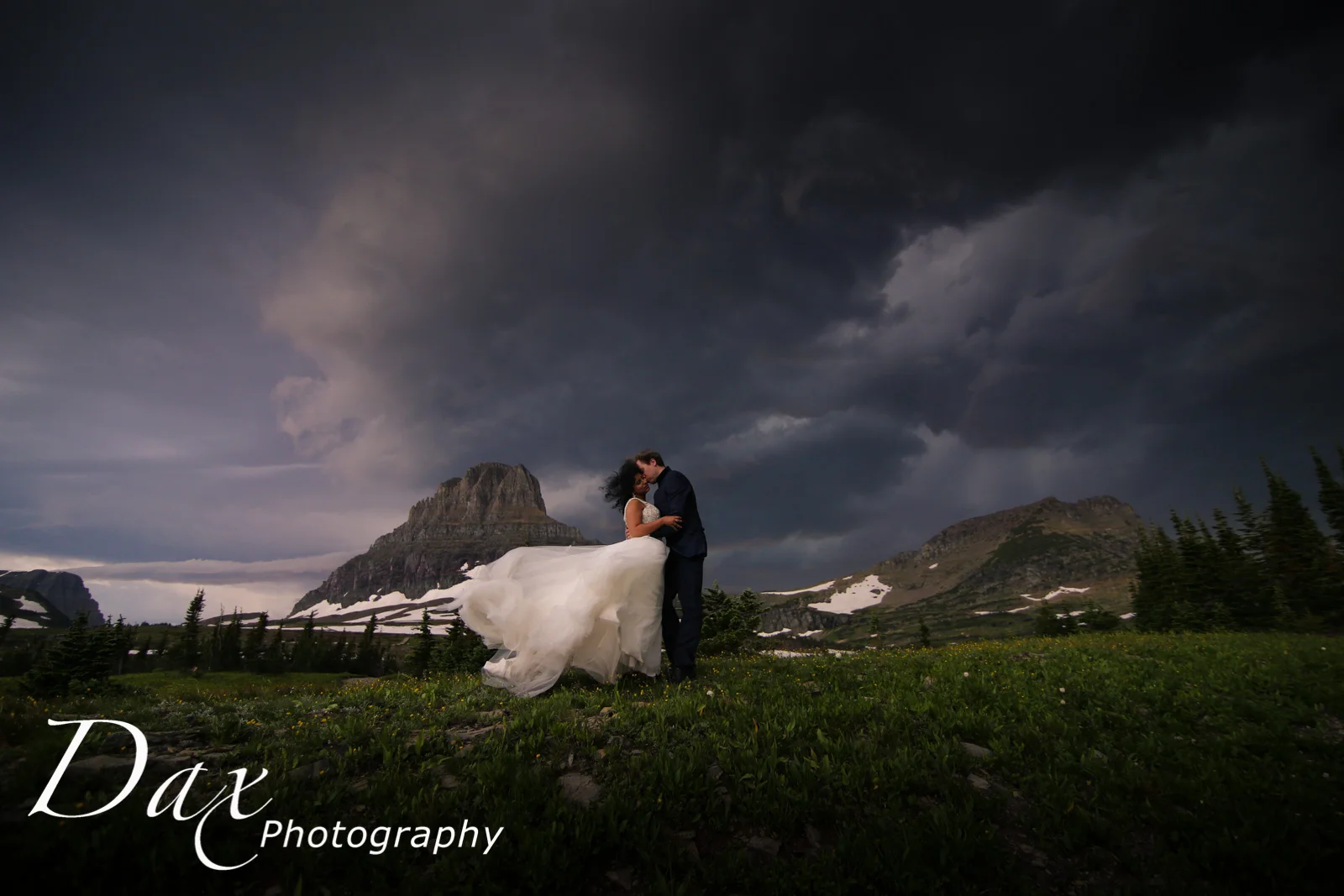 Bride Planning Tips From A Wedding Expert:  Wedding Website