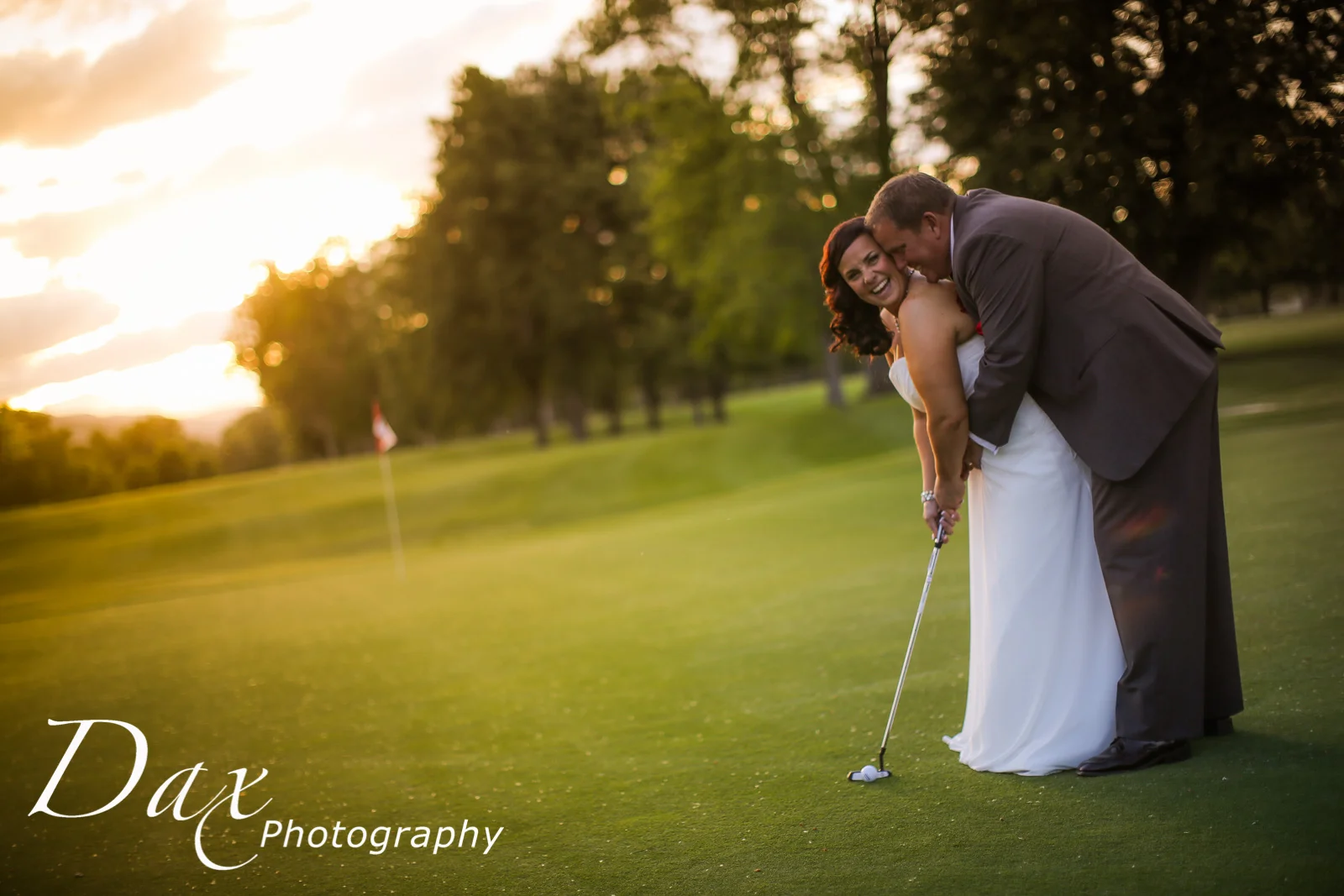 Bride Planning Tips From A Wedding Expert: Guests Dancing.