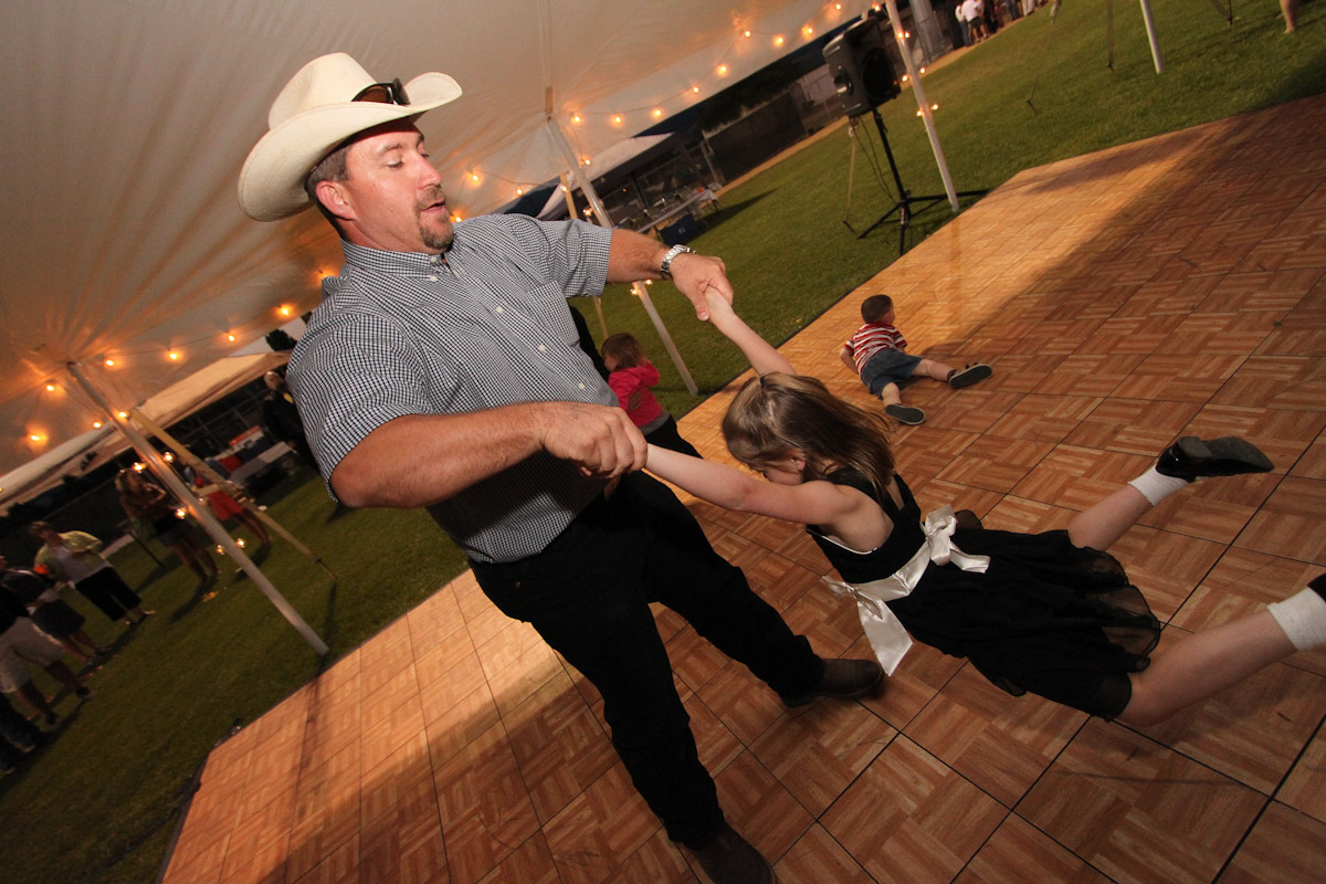 wpid-Wedding-in-baseball-stadium-8849.jpg