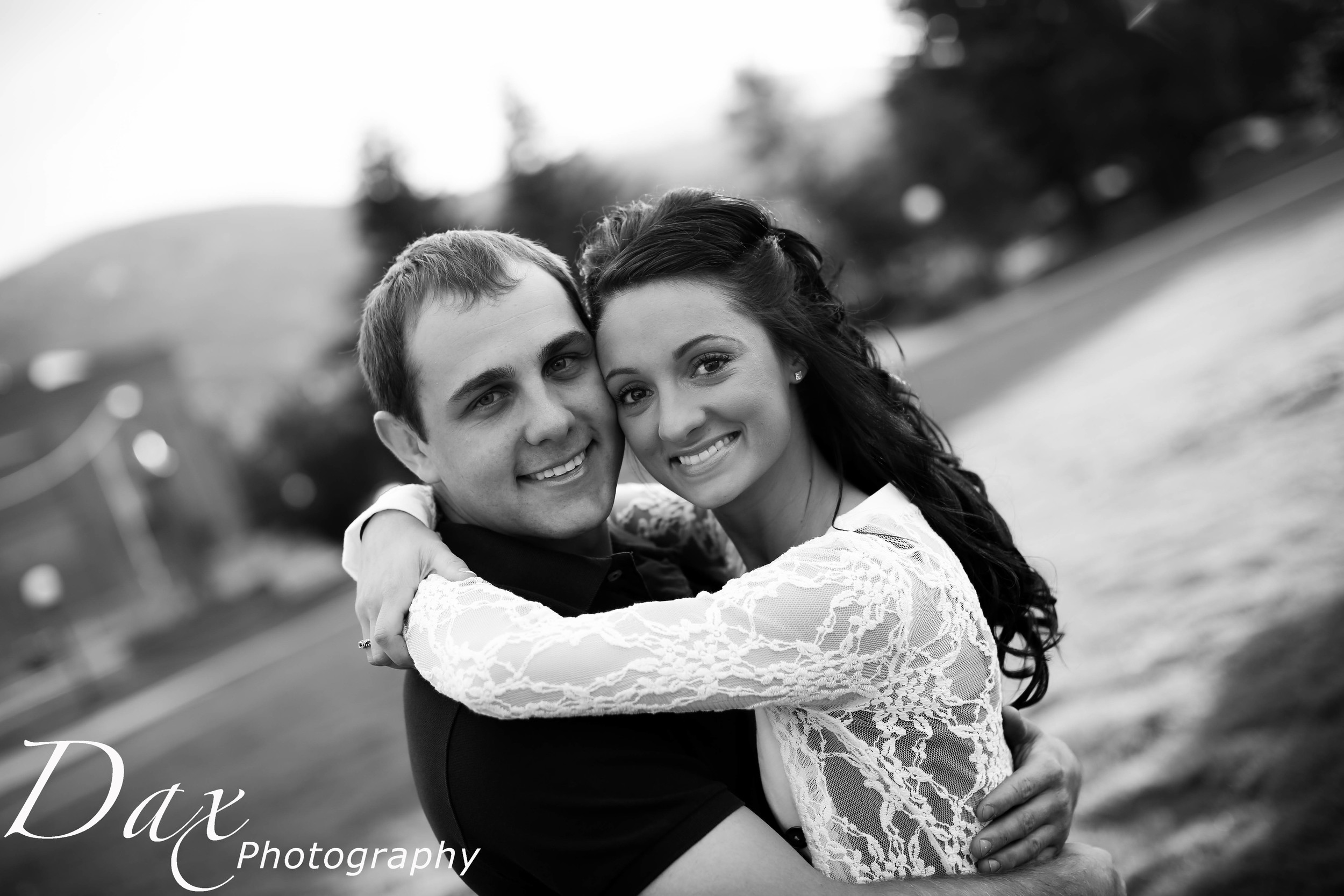 wpid-Montana-photographer-Engagement-Portrait-42971.jpg