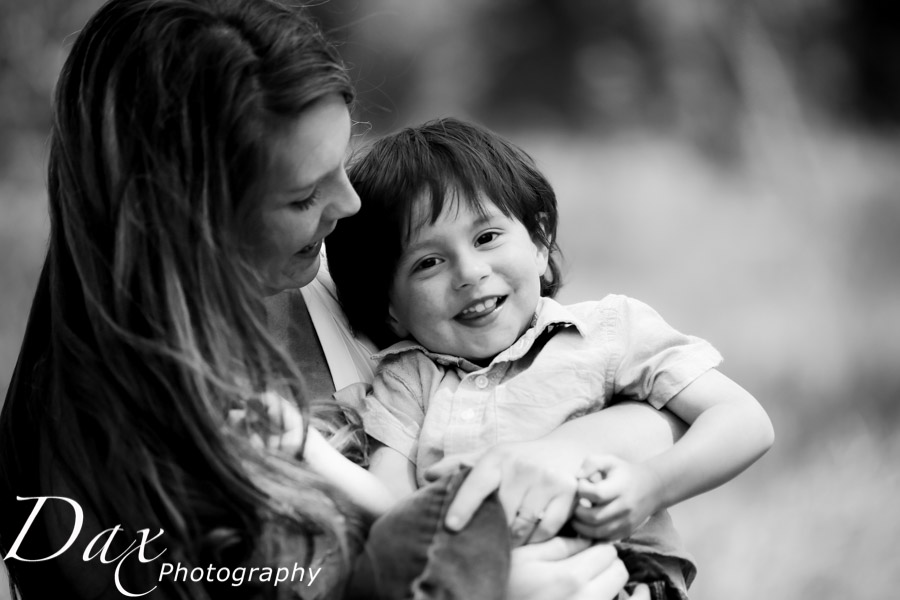 wpid-Family-Portrait-Photographers-Missoula-Montana-Dax-3068.jpg