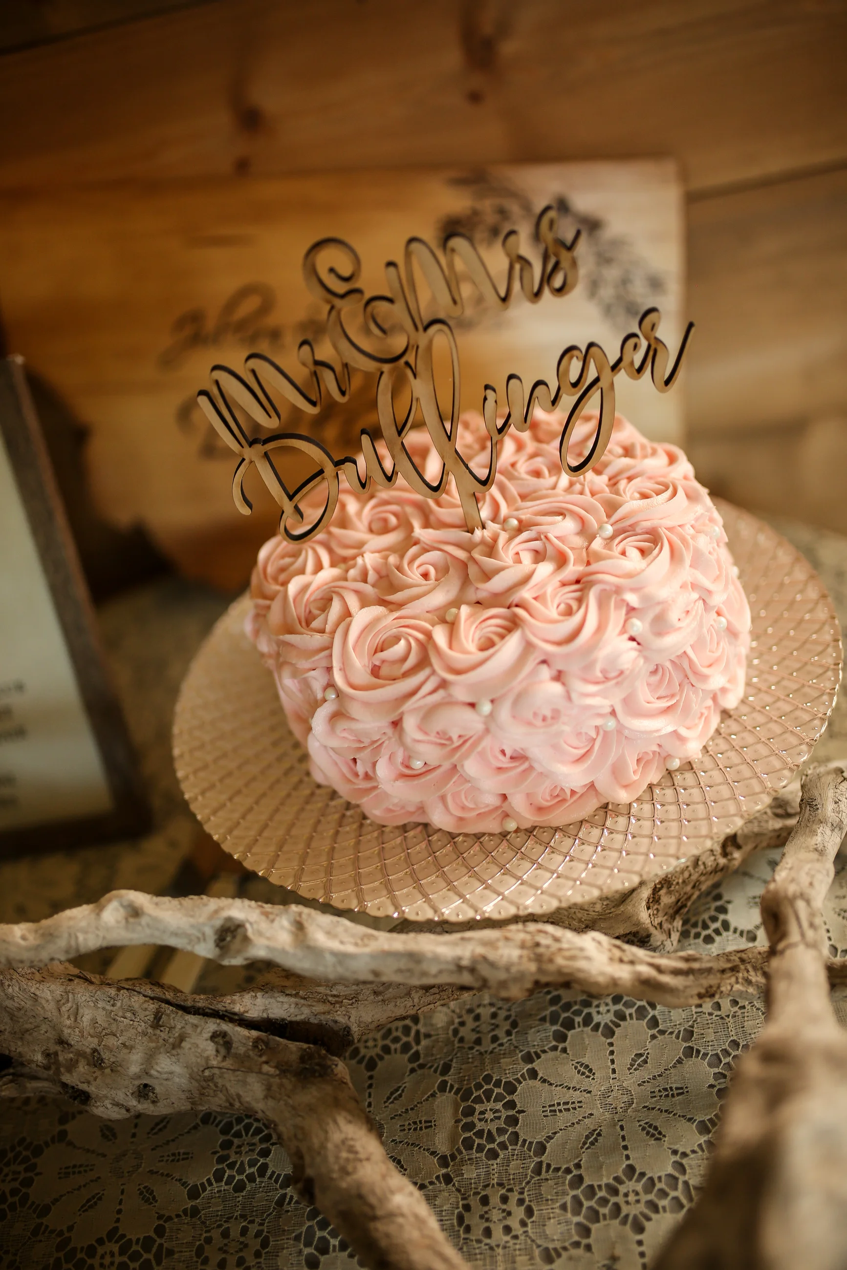 Wedding cake at white raven wedding venue