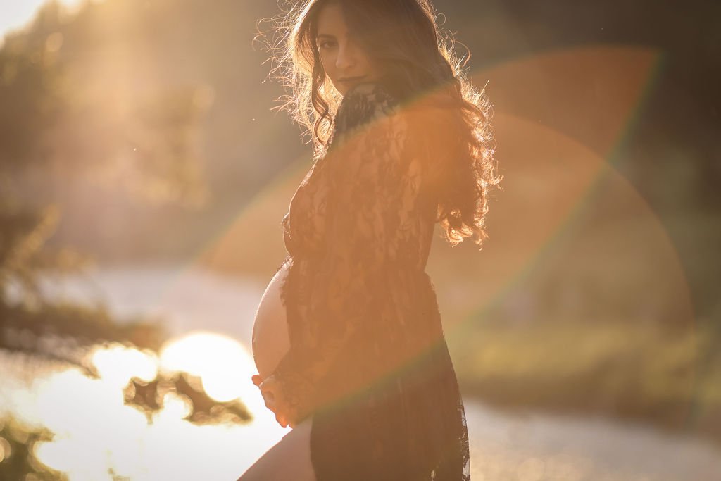 Maternity portrait in black lace.jpg