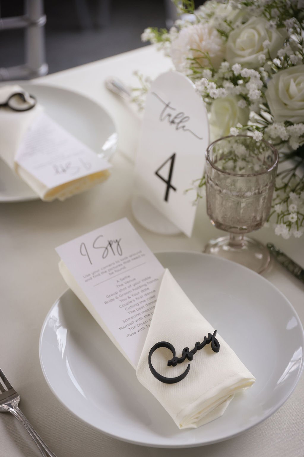 Gorgeous wedding table details of place settings.jpg