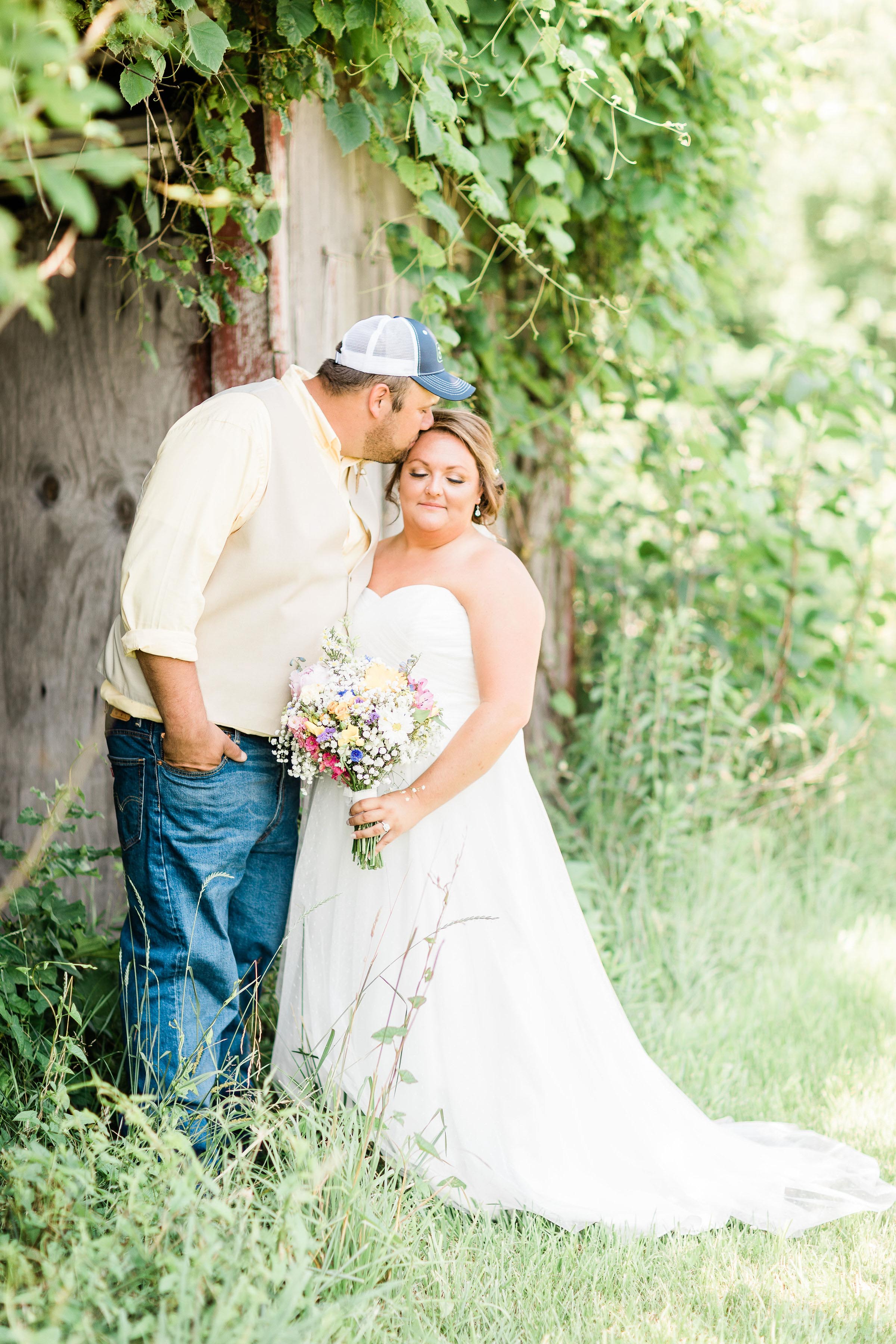 barn wedding blanchester ohio photographer-16.jpg