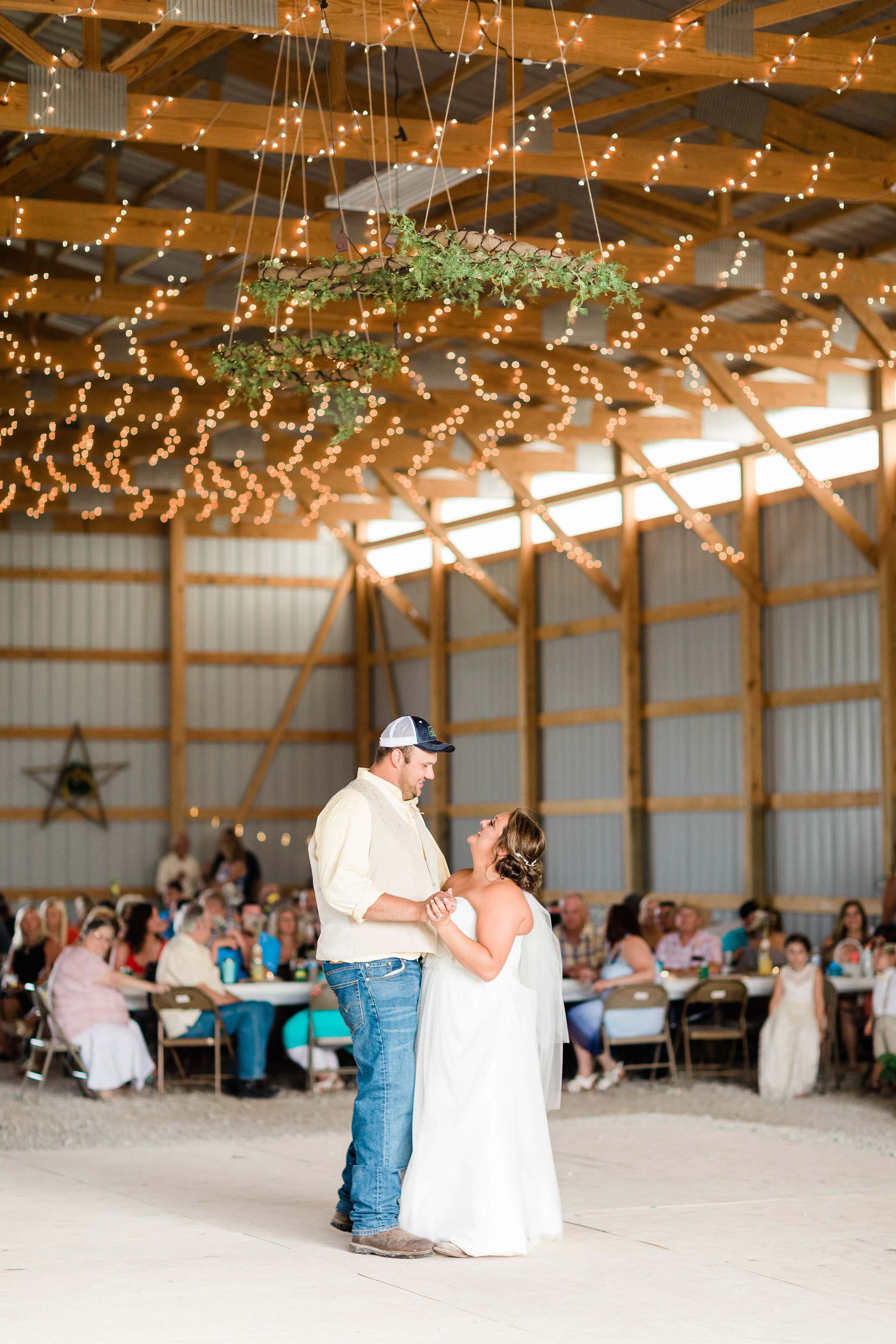 barn wedding blanchester ohio photographer-31.jpg