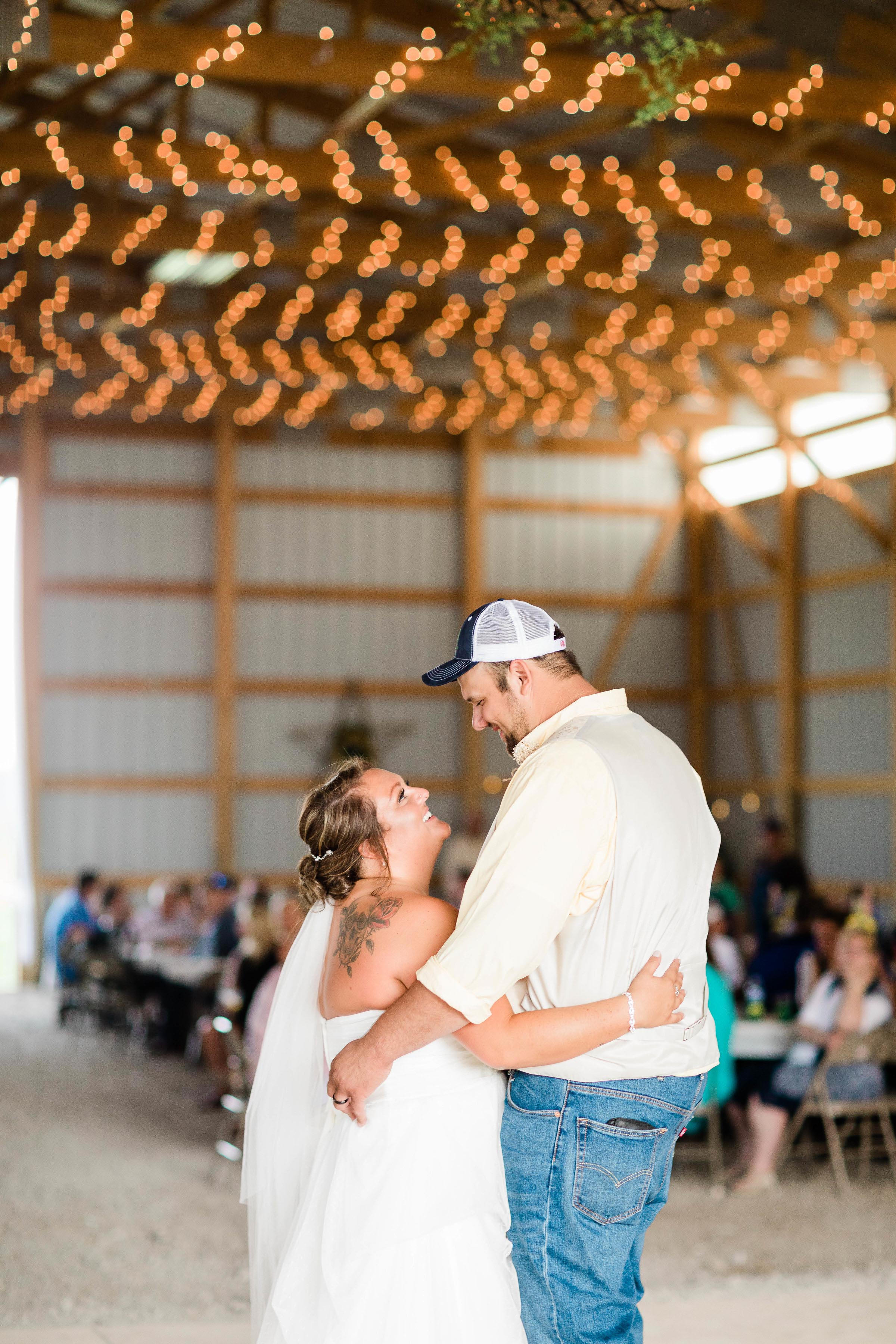 barn wedding blanchester ohio photographer-32.jpg